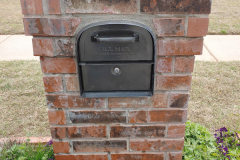 After, replaced with a Lock and Key mailbox.